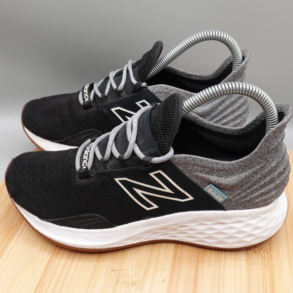 New Balance Shoes Womens 6.5 B Black Fresh Foam Roav Running WROAVTK Flaws - Picture 1 of 9
